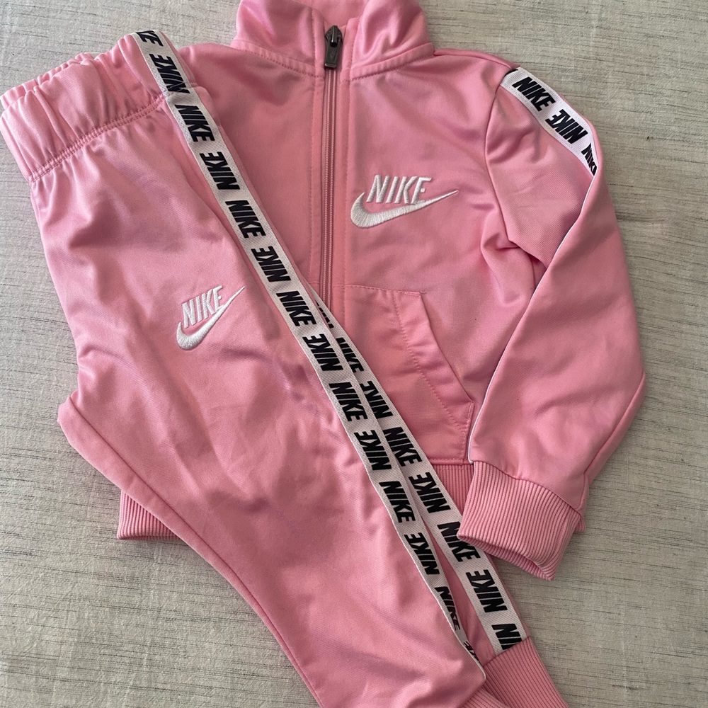 Nike 2pc Track Set
